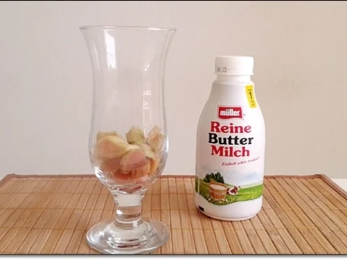 Rezept: Erdbeer-Rhabarber-Äpfel Milchshake Bild Nr. 331 Erdbeer-Rhabarber-Äpfel Milchshake - Rezept - Bild Nr. 331