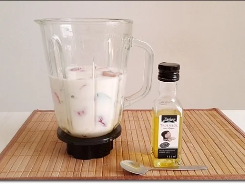 Rezept: Erdbeer-Rhabarber-Äpfel Milchshake Bild Nr. 338 Erdbeer-Rhabarber-Äpfel Milchshake - Rezept - Bild Nr. 338