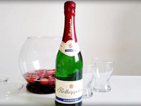 Rezept: Prickelnde Beeren-Bowle Bild Nr. 338 Prickelnde Beeren-Bowle - Rezept - Bild Nr. 338