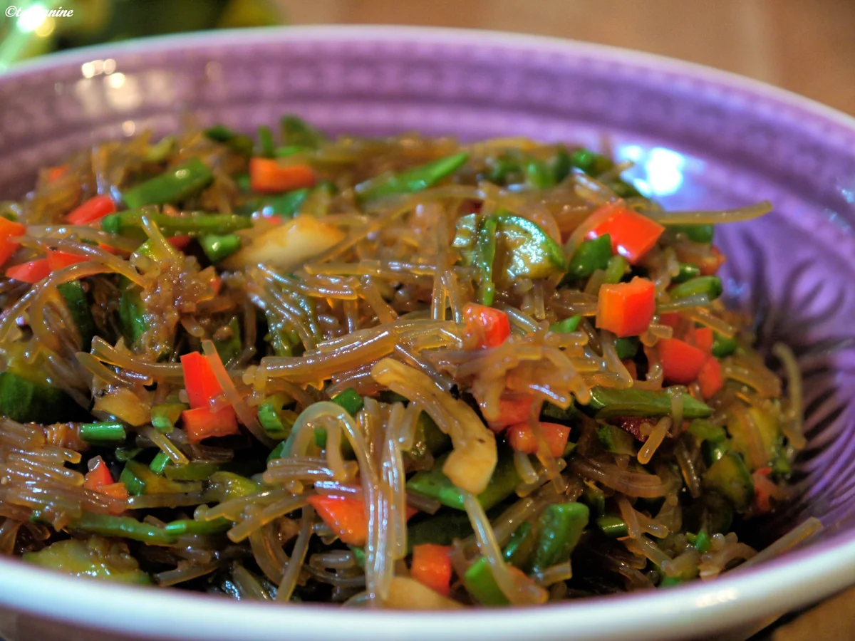 Glasnudelsalat mit Teriyaki-Rindfleisch - Rezept - Bild Nr. 349
