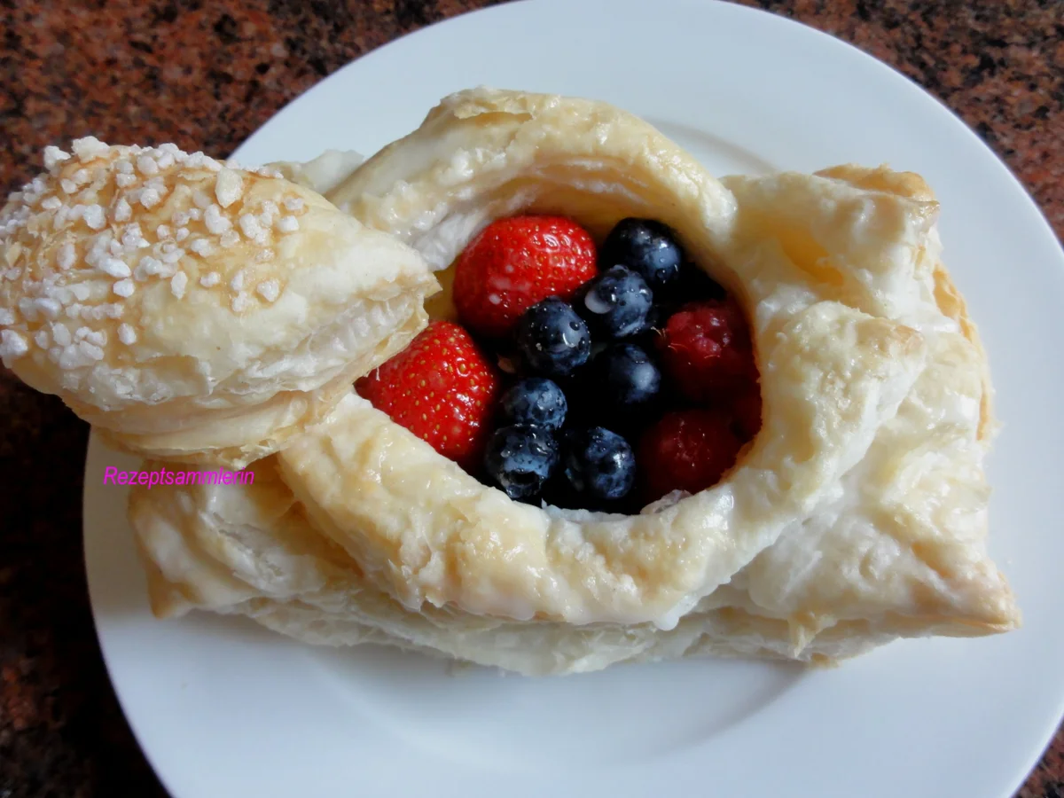 Blätterteig:   BEERENAUSWAHL auf Vanille-Pudding - Rezept - Bild Nr. 368