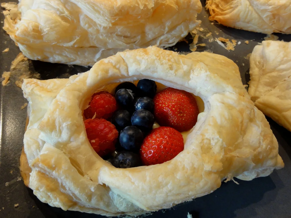 Blätterteig:   BEERENAUSWAHL auf Vanille-Pudding - Rezept - Bild Nr. 374