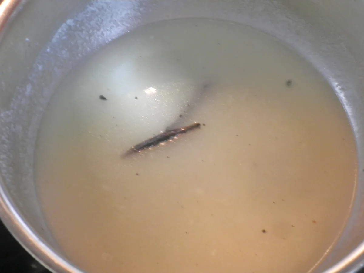 Spargel - Vanille - Schaumsuppe ... mit Erdbeer - Chutney ... - Rezept - Bild Nr. 381