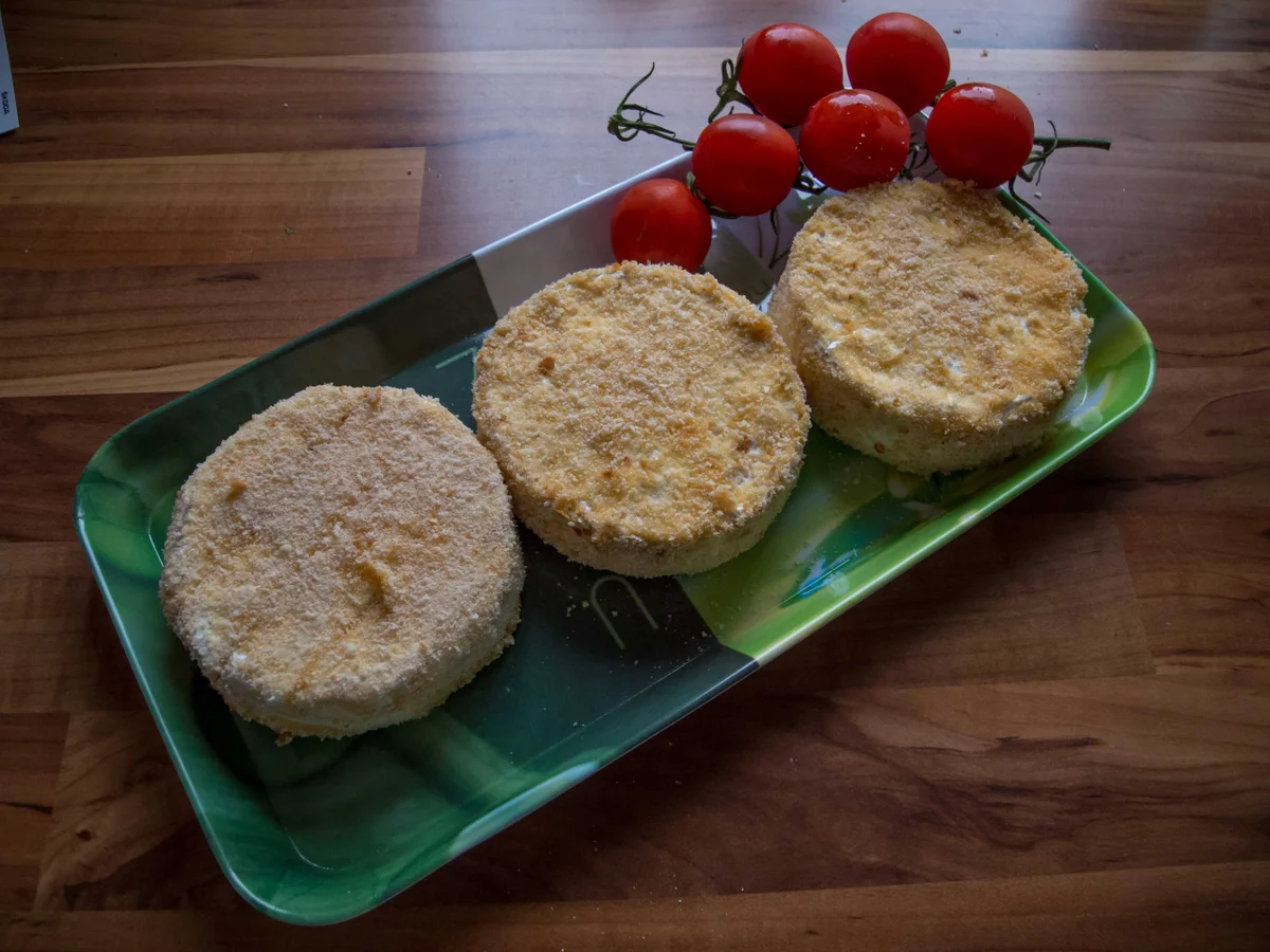 Rezept: Gebackener Camembert mit Gartenbeilage Bild Nr. 416 Gebackener Camembert mit Gartenbeilage - Rezept - Bild Nr. 416