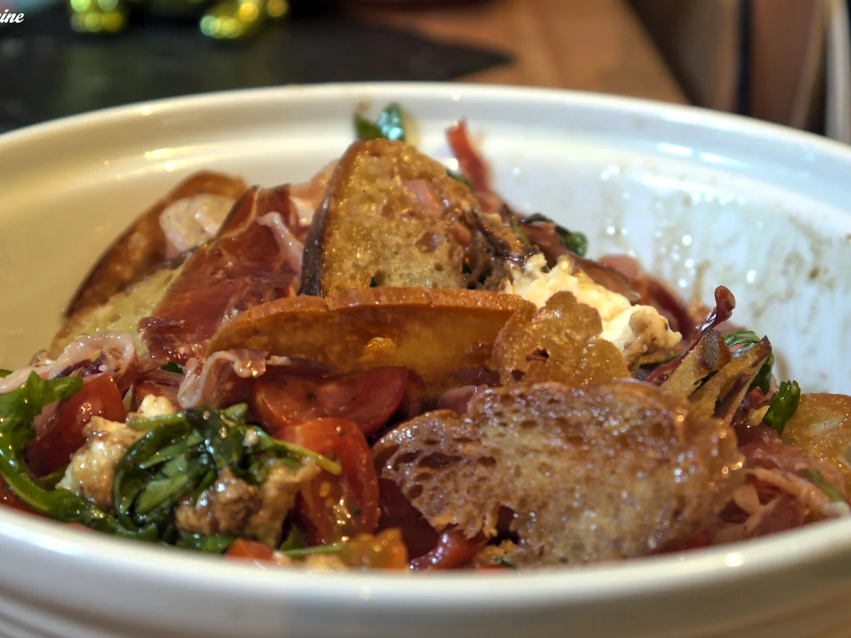 Panzanella mit Büffelmozzarella und Serrano-Schinken - Rezept - Bild Nr. 438