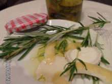 Ziegenkäse in Olivenöl mit Zitronenschale und Rosmarin - Rezept - Bild Nr. 428