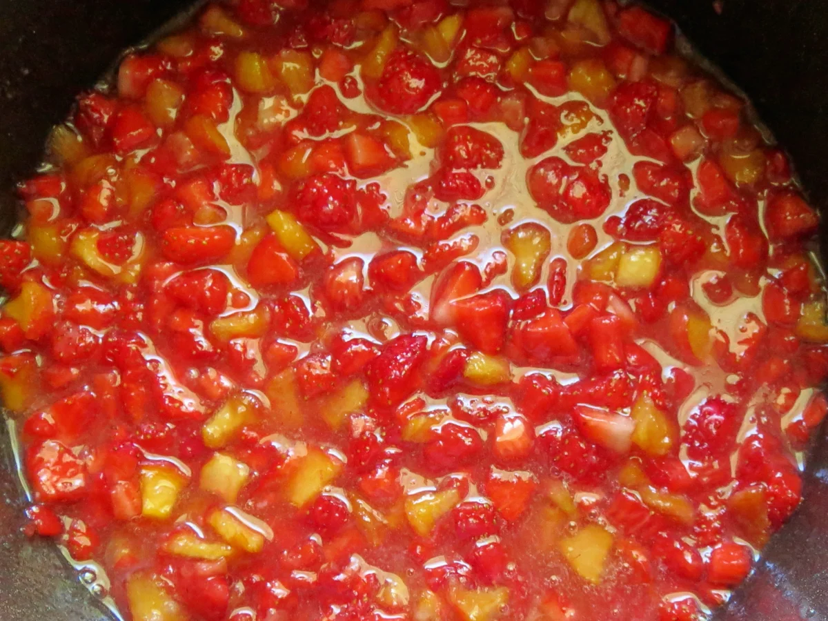 Rezept: Einmachen: Erdbeer-Aprikosen-Marmelade Bild Nr. 457 Einmachen: Erdbeer-Aprikosen-Marmelade - Rezept - Bild Nr. 457