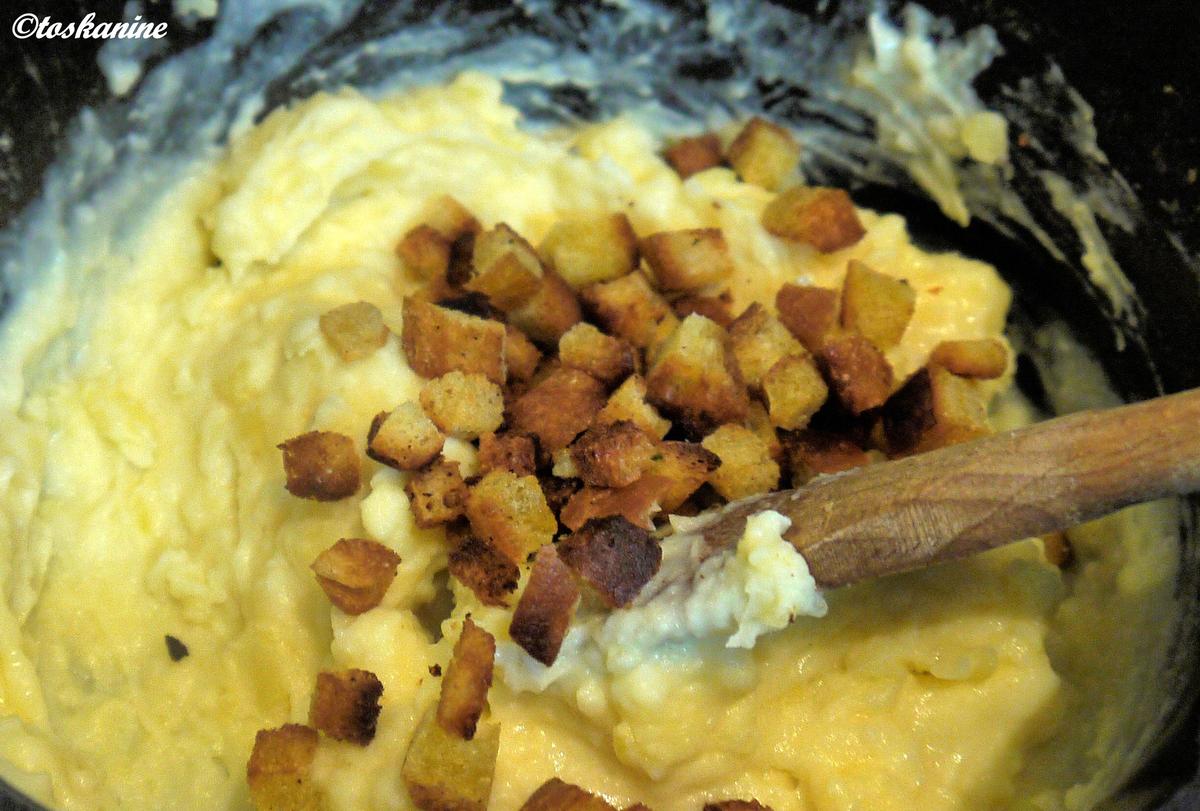 Piri-Piri-Schnitzelchen mit Knusprigem Kartoffel-Pecorino-Stampf - Rezept - Bild Nr. 501