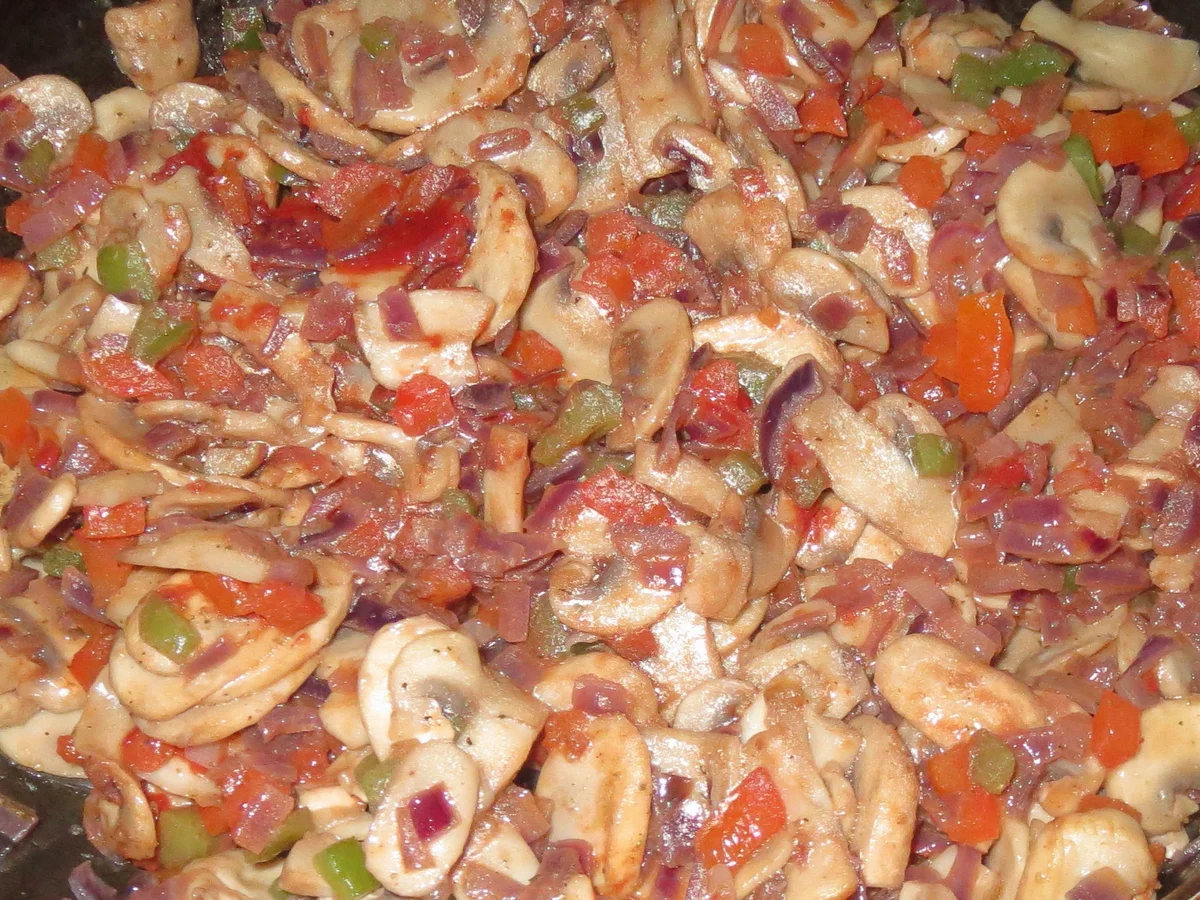 Rezept: Kochen: Hähnchen-Pfanne "Jäger Art" Bild Nr. 476 Kochen: Hähnchen-Pfanne "Jäger Art" - Rezept - Bild Nr. 476