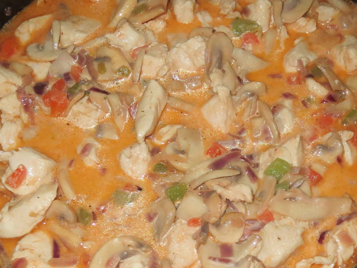 Rezept: Kochen: Hähnchen-Pfanne "Jäger Art" Bild Nr. 477 Kochen: Hähnchen-Pfanne "Jäger Art" - Rezept - Bild Nr. 477