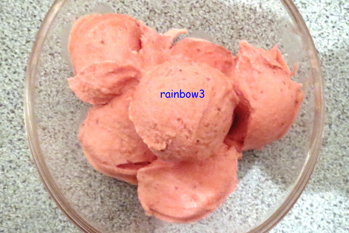 Dessert: Erdbeer-Eis - Rezept - Bild Nr. 474