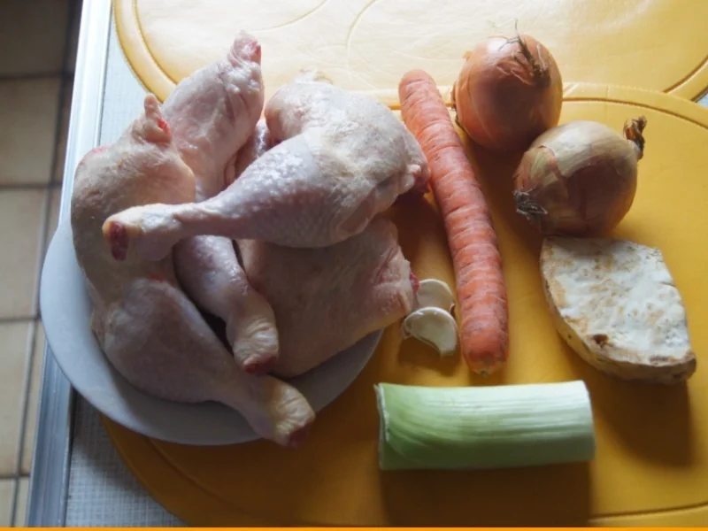 Rezept: Coq au vin mit Kräuter-Drillingen Bild Nr. 476 Coq au vin mit Kräuter-Drillingen - Rezept - Bild Nr. 476