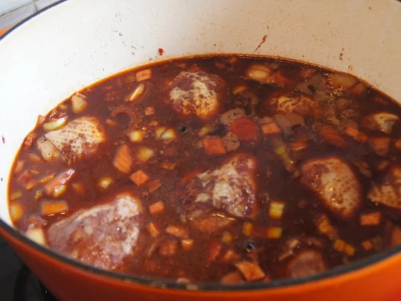 Rezept: Coq au vin mit Kräuter-Drillingen Bild Nr. 486 Coq au vin mit Kräuter-Drillingen - Rezept - Bild Nr. 486