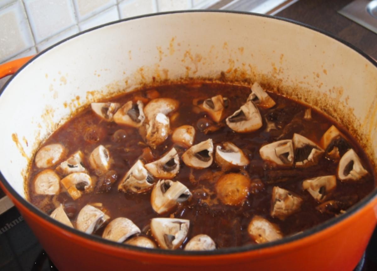 Coq au vin mit Kräuter-Drillingen - Rezept - Bild Nr. 491