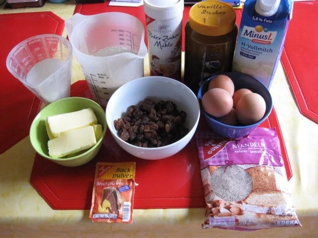 Mandel Gugelhupf mit Sultaninen - Rezept - Bild Nr. 505