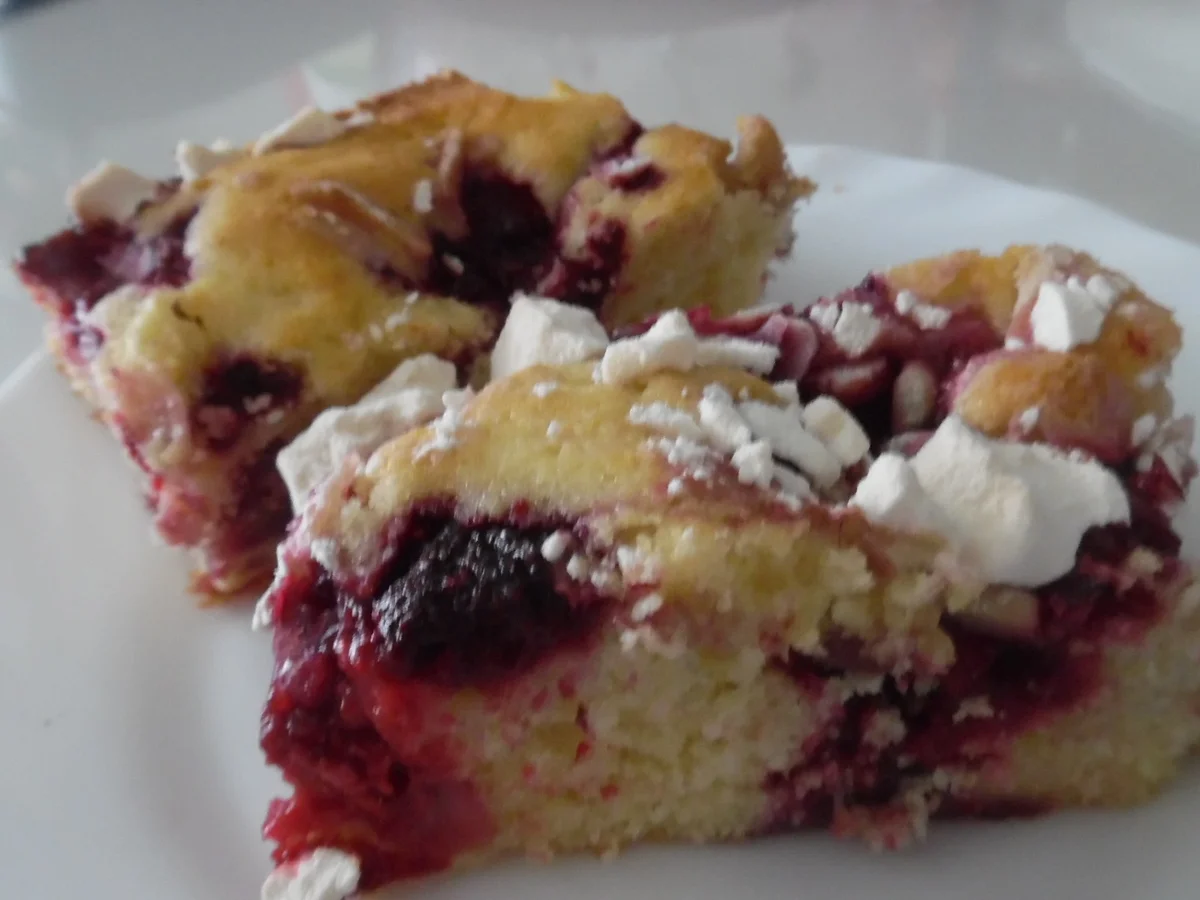 Rezept: Sahne-Himbeer-Schnitte Bild Nr. 519 Sahne-Himbeer-Schnitte - Rezept - Bild Nr. 519