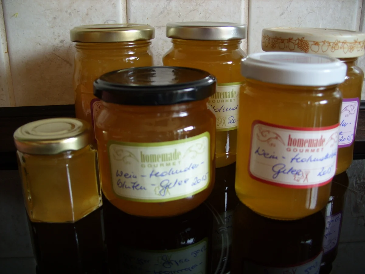 Konfitüre & Co: Wein-Holunderblüten-Gelee - Rezept - Bild Nr. 521