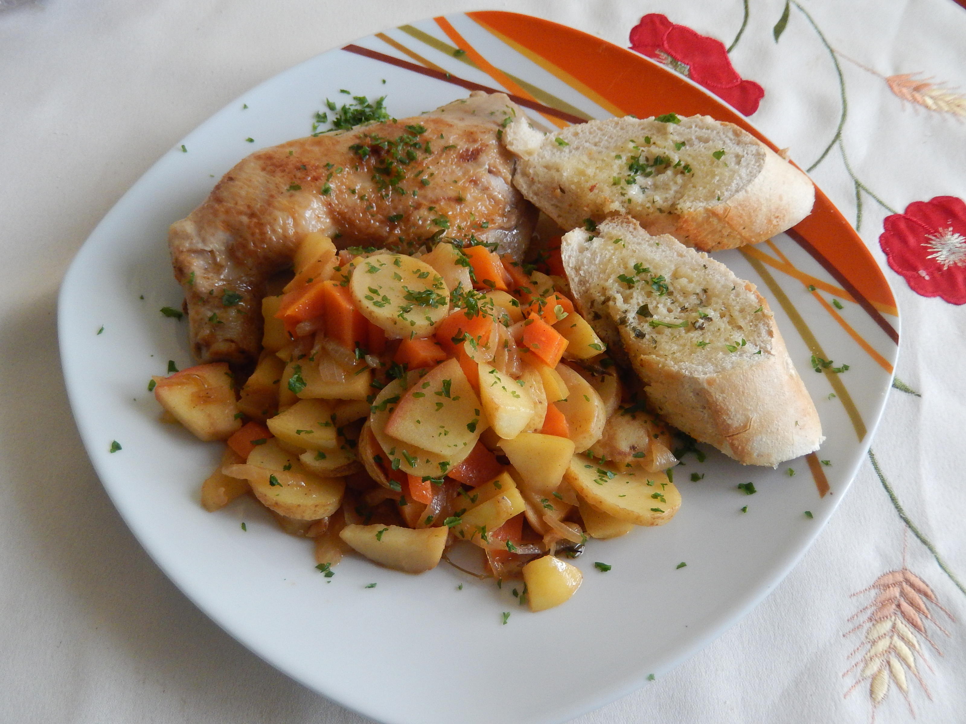 Hühnerkeulen mit Knoblauch,Zwiebel und Apfel - Rezept Gesendet von
Erdbeere76