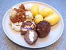 Kochen: Mit Büffelkäse gefüllte Frikadellen und dazu Blumenkohlgemüse - Rezept - Bild Nr. 521