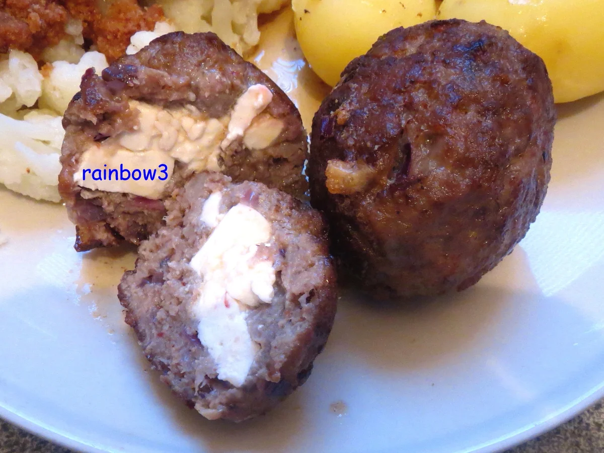 Rezept: Kochen: Mit Büffelkäse gefüllte Frikadellen und dazu Blumenkohlgemüse Bild Nr. 522 Kochen: Mit Büffelkäse gefüllte Frikadellen und dazu Blumenkohlgemüse - Rezept - Bild Nr. 522
