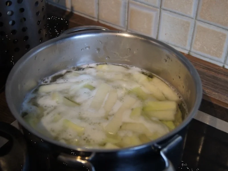 Mini-Hähnchen-Schnitzel auf Kohlrabi-Rahmgemüse - Rezept - Bild Nr. 543