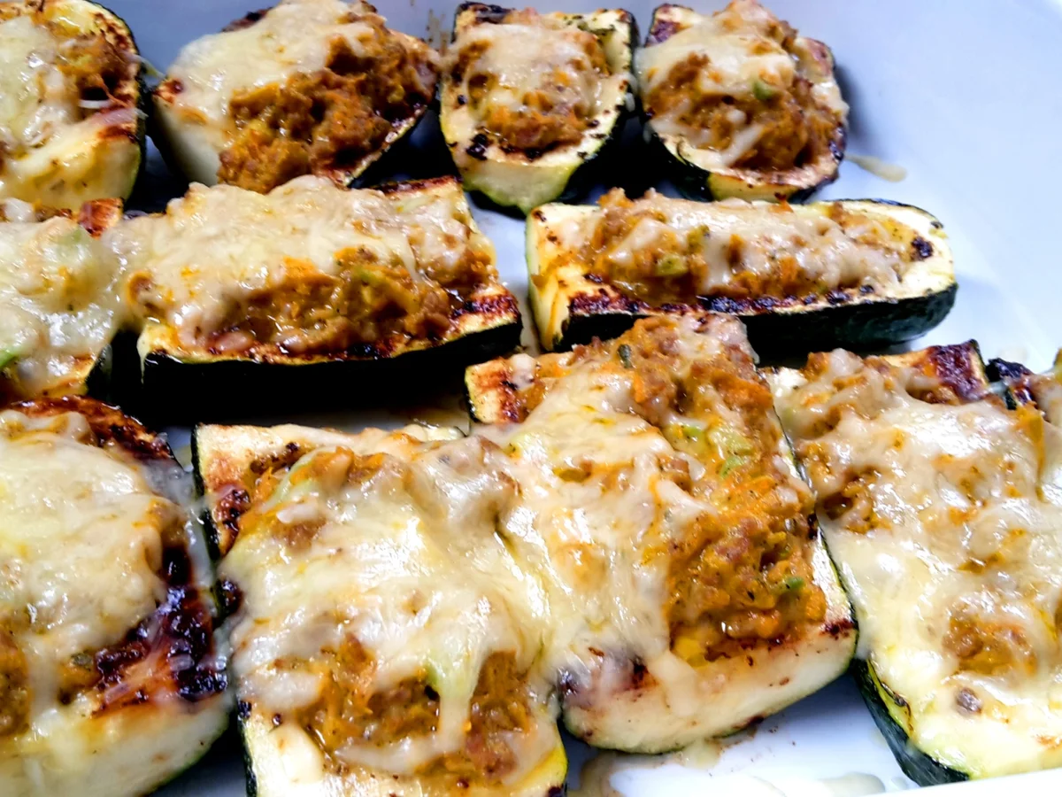 Rezept: Zucchini - Schiffchen Bild Nr. 550 Zucchini - Schiffchen - Rezept - Bild Nr. 550