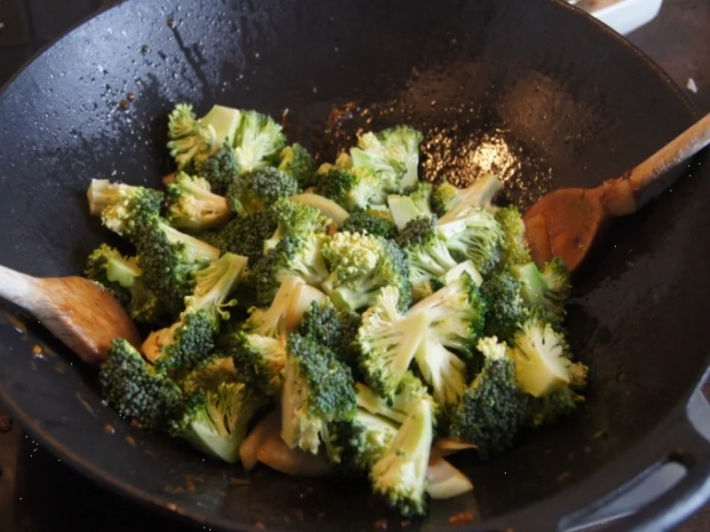 Rindfleisch-Brokkoli-Wok mit Reis - Rezept - Bild Nr. 557