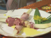 Rezept: Ich find' Spargel toll - Spargelröllchen mit Sauce Hollandaise (Guildo Horn) Bild Nr. 572 Ich find' Spargel toll - Spargelröllchen mit Sauce Hollandaise (Guildo Horn) - Rezept - Bild Nr. 572