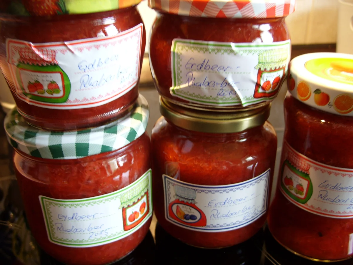 Rezept: Konfitüre & Co: Edbeer-Rhabarber 2015 Bild Nr. 572 Konfitüre & Co: Edbeer-Rhabarber 2015 - Rezept - Bild Nr. 572