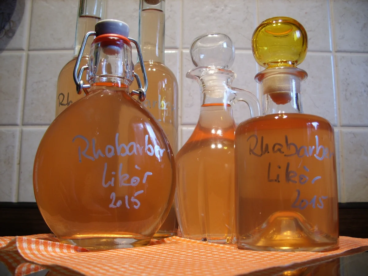 Likör: Rhabarberlikör 2015 - Rezept - Bild Nr. 435