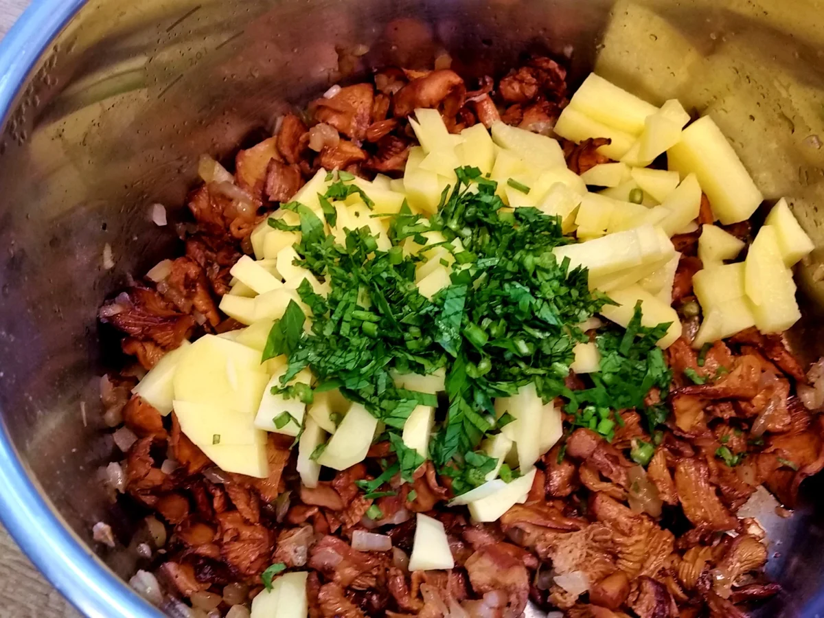 Pfifferlings-Cremesuppe ... - Rezept - Bild Nr. 576