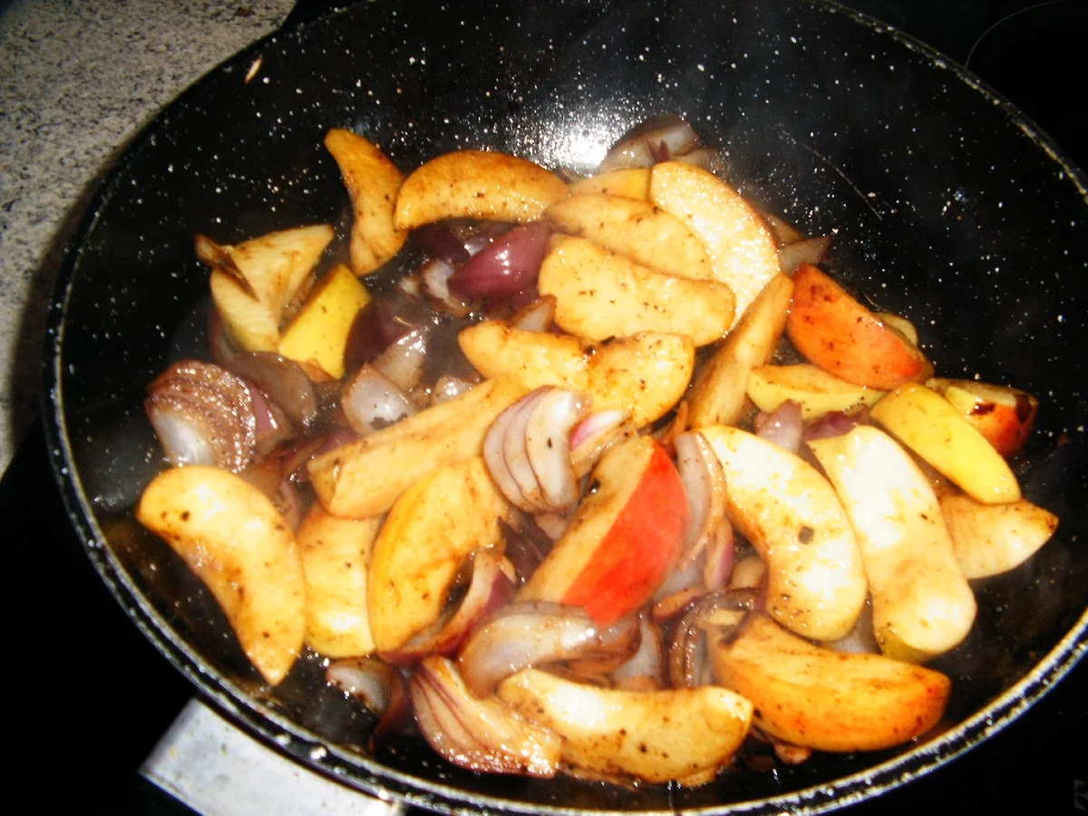 Kasseler mit Apfel-Zwiebel-Senf-Soße - Rezept - Bild Nr. 7