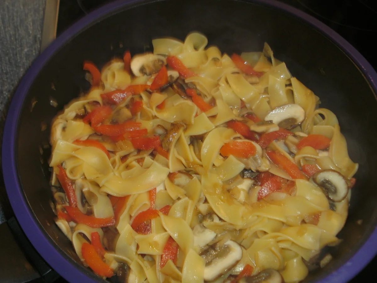 Rezept: Nudel-Gemüse-Auflauf Bild Nr. 4 Nudel-Gemüse-Auflauf - Rezept - Bild Nr. 4
