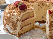 Rezept: Kuchen: Frankfurter Kranz mit Erdbeeren Bild Nr. 3624 Kuchen: Frankfurter Kranz mit Erdbeeren - Rezept - Bild Nr. 3624