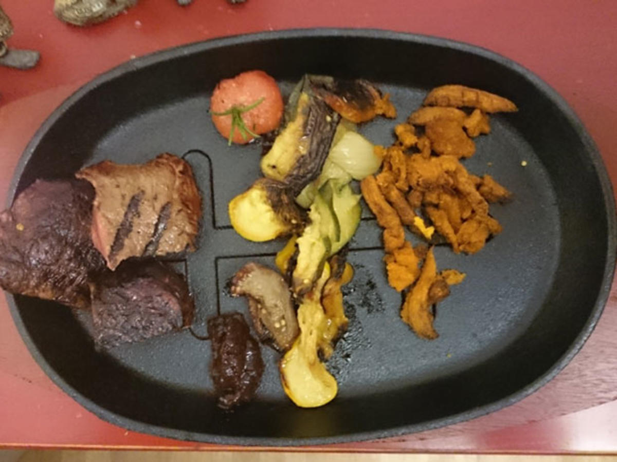 Bilder für Rinderfilet sous-vide, Wedges und Grillgemüse - Rezept