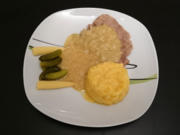 Rindfleisch mit Zwiebelsoße, Kartoffelsalat, Gurken und Maiskölbchen - Rezept - Bild Nr. 99