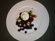 Sahnebaiser mit Nusskaramell und frischen Beeren - Rezept - Bild Nr. 127