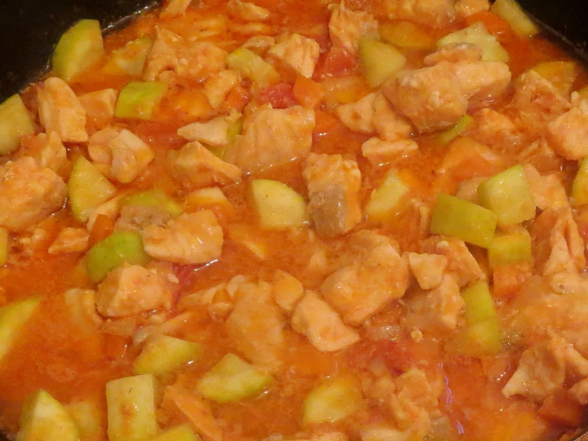 Rezept: Kochen: Lachs-Zucchini-Pfanne Bild Nr. 129 Kochen: Lachs-Zucchini-Pfanne - Rezept - Bild Nr. 129