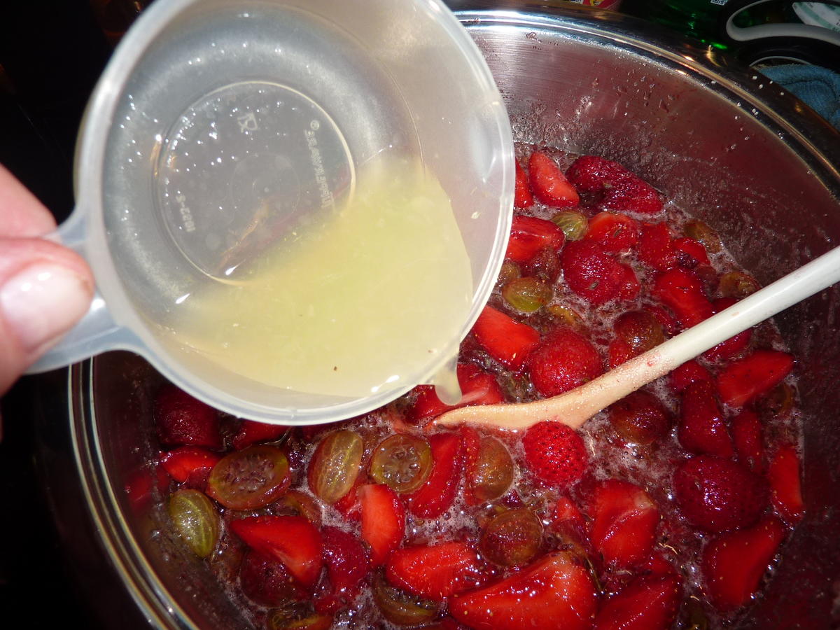 Marmelade: Erdbeer-Stachelbeerkonfitüre - Rezept - Bild Nr. 139