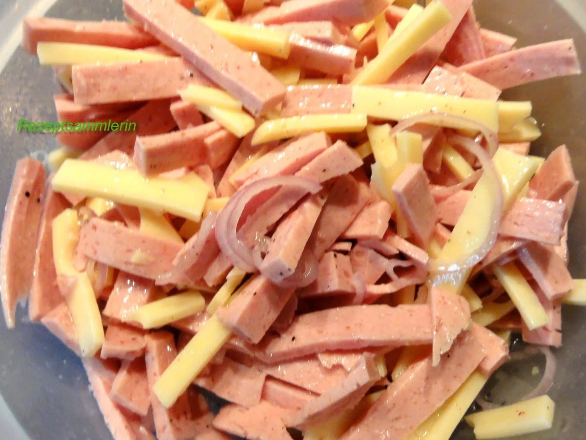 Rezept: Snack: WURSTSALAT, schmeckt auch an heißen Tagen Bild Nr. 151 Snack: WURSTSALAT, schmeckt auch an heißen Tagen - Rezept - Bild Nr. 151