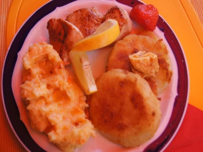 Puten-Ministeaks mit Kohlrabischnitzel und Möhren-Sellerie-Kartoffelstampf - Rezept - Bild Nr. 146