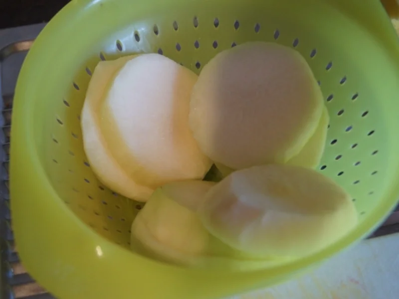 Puten-Ministeaks mit Kohlrabischnitzel und Möhren-Sellerie-Kartoffelstampf - Rezept - Bild Nr. 150