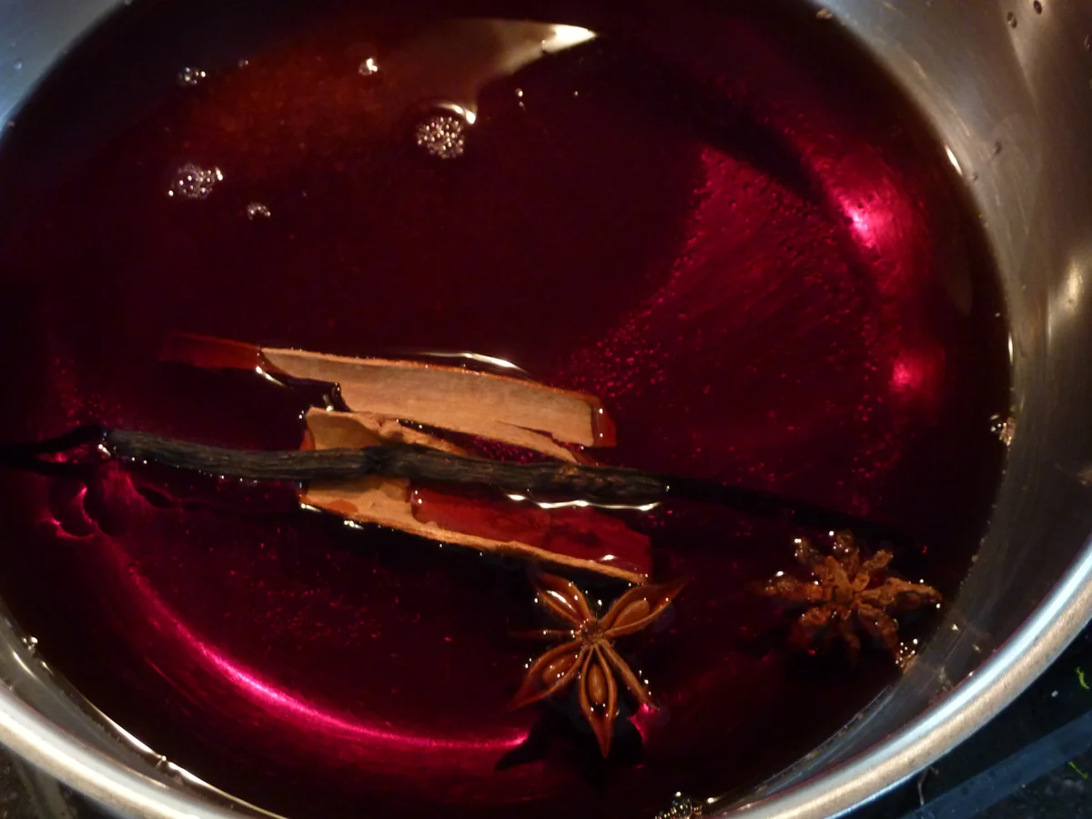 Rhabarber-Glace mit Kirschenkompott - Rezept - Bild Nr. 152