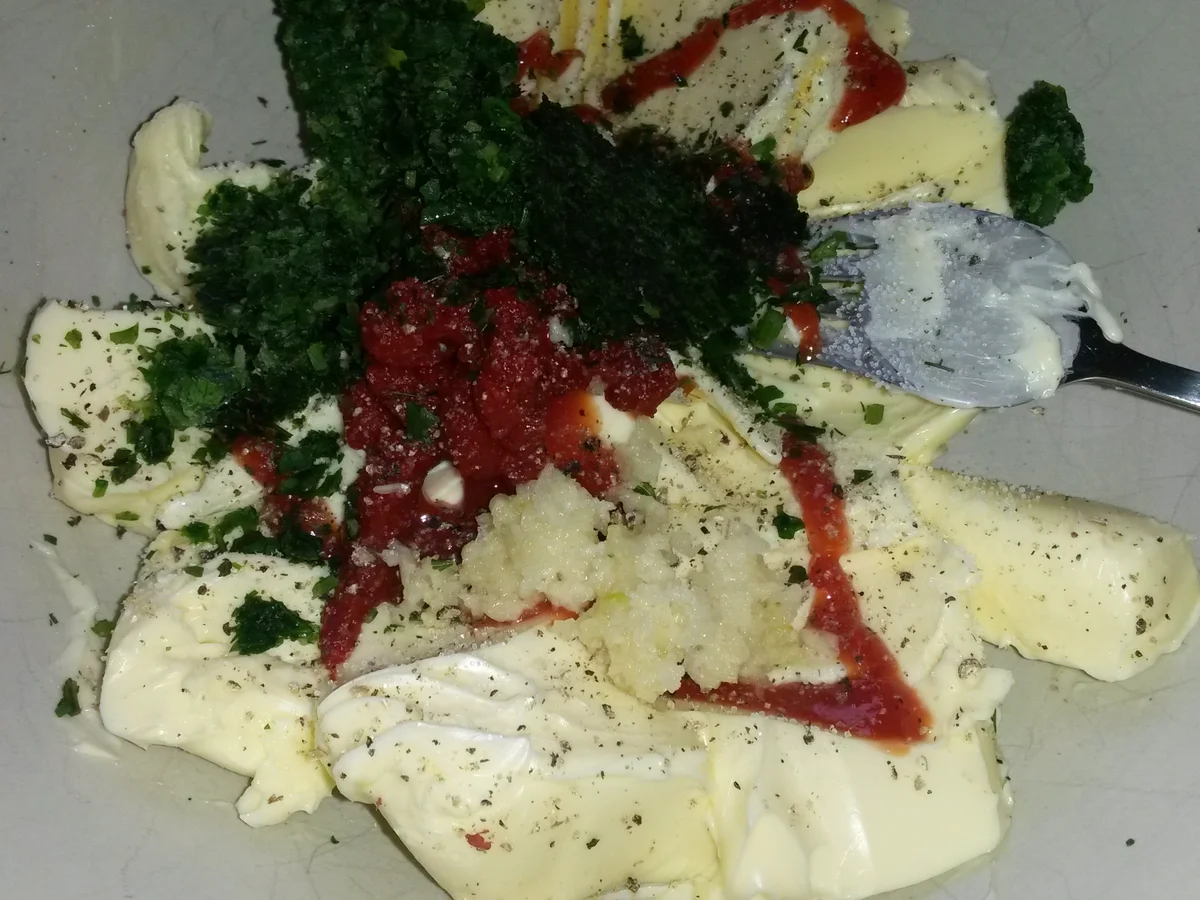 Tomatenbutter / Kräuterbutter - Rezept - Bild Nr. 150