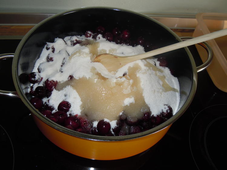 Kirschmarmelade mit Rumaroma - Rezept mit Bild - kochbar.de