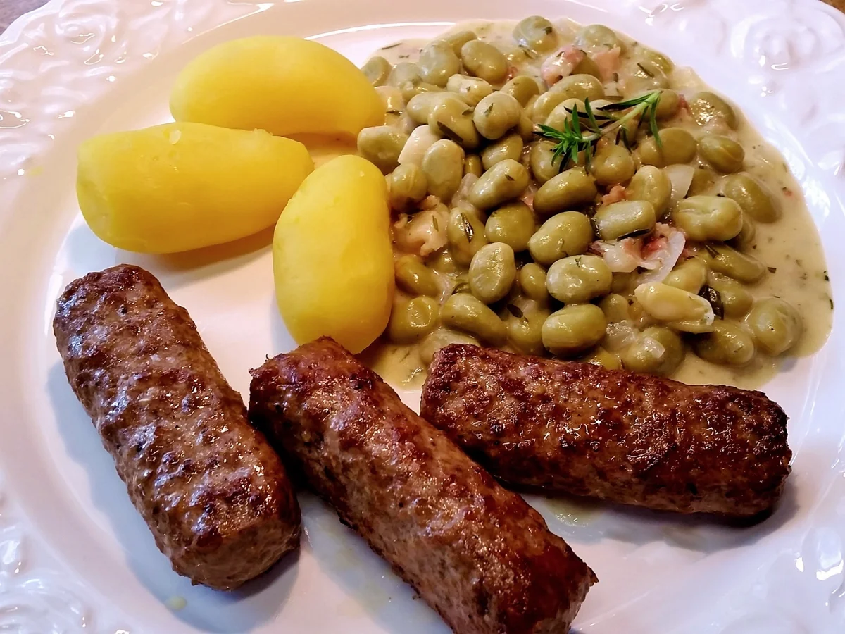 Rezept: Dicke Bohnen in rahmiger Specksoße Bild Nr. 172 Dicke Bohnen in rahmiger Specksoße - Rezept - Bild Nr. 172