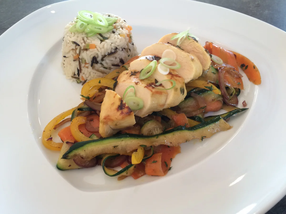 Hähnchenfilet auf Zuchini-Karotten-Gemüse - Rezept - Bild Nr. 354