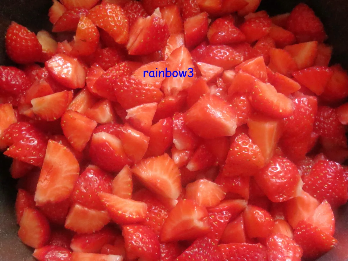 Rezept: Einmachen: Erdbeermarmelade mit großen Stücken Bild Nr. 215 Einmachen: Erdbeermarmelade mit großen Stücken - Rezept - Bild Nr. 215