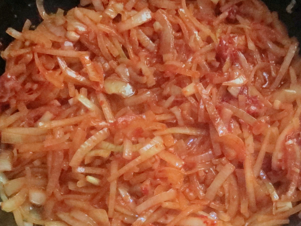 Rezept: Beilage: Zwiebel-Sesam-Brot/Pizza Bild Nr. 215 Beilage: Zwiebel-Sesam-Brot/Pizza - Rezept - Bild Nr. 215