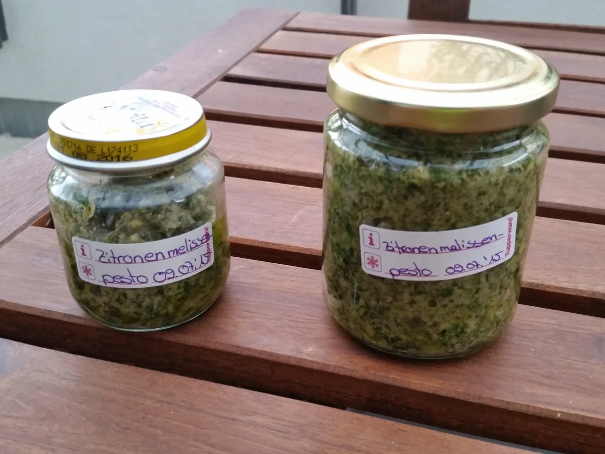 Rezept: Zitronenmelissenpesto Bild Nr. 222 Zitronenmelissenpesto - Rezept - Bild Nr. 222